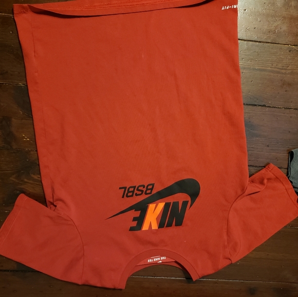 Nike Dry Fit Shirt - Picture 1 of 1